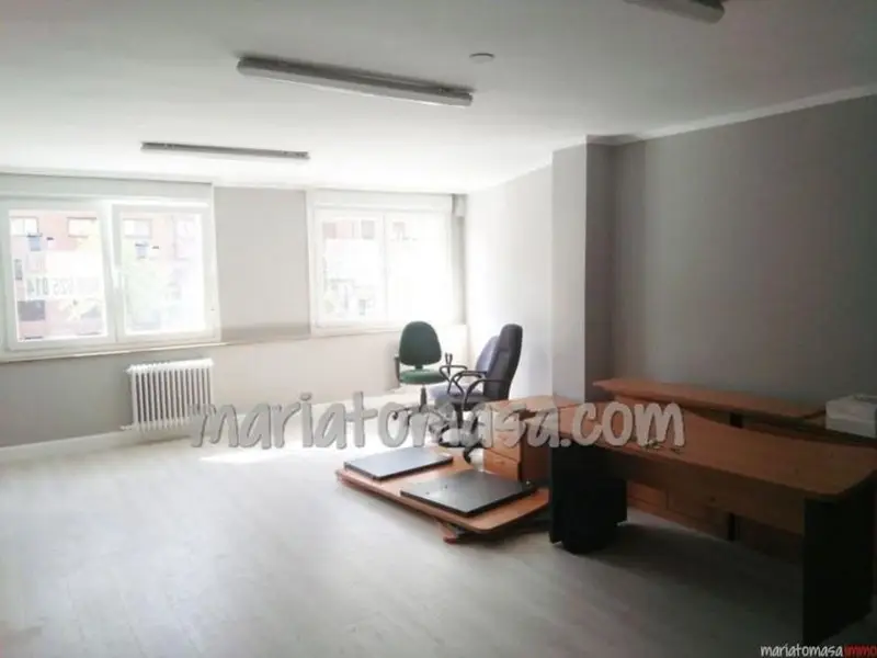 venta Oficina en Uribarri, Bilbao (EFC-Basurto 101120)- Globaliza