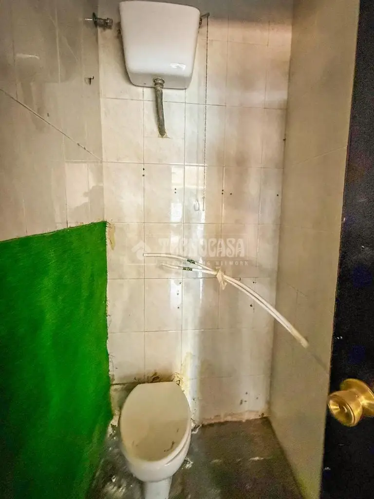 Local Comercial en Venta Parla Centro - Excelente Ubicacion