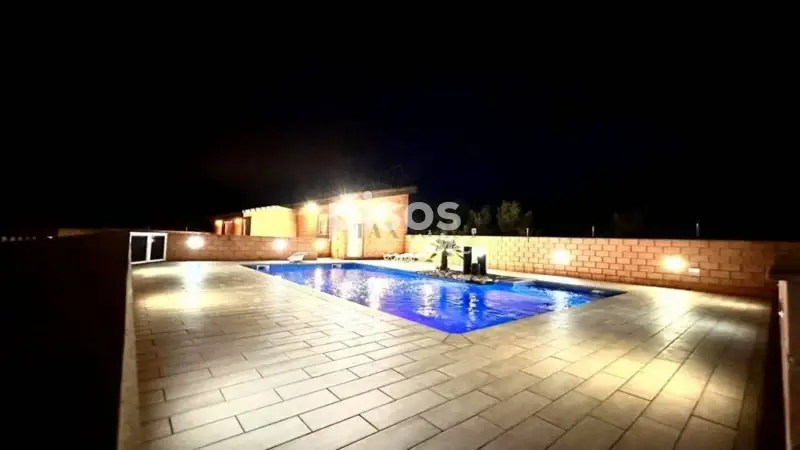 Chalet con Establos en Tortosa 454m2 Piscina y Gimnasio