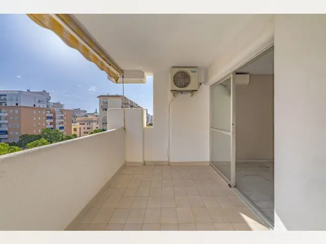 Piso de 2 Dormitorios en venta Los Boliches, España