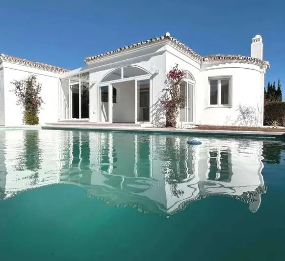 Villa de Lujo 4 Dormitorios Vistas al Mar La Duquesa