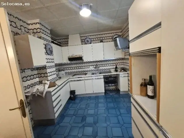 Vivienda Gigante 200m2 Elda 5 Dormitorios 2 Baños Familia Numerosa