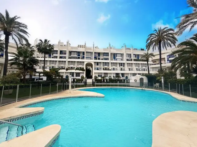 Adosado 2 Dormitorios Marbella Cerca Playa Piscina Aparcamiento