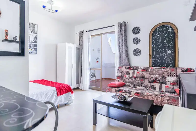 Apartamento Estudio con Vistas al Mar en La Duquesa