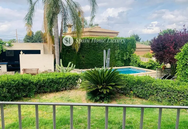 Chalet en venta en L'Eliana, Valencia