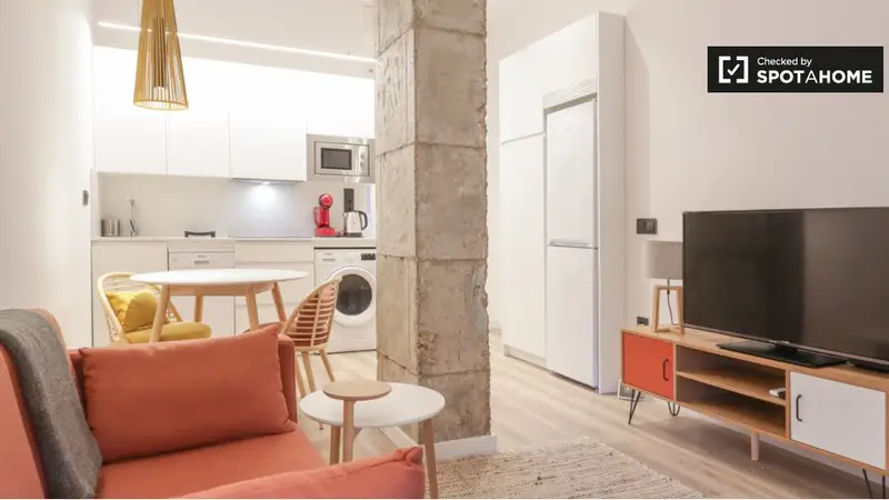 Piso en alquiler de 1 dormitorio en El Pilar, Madrid