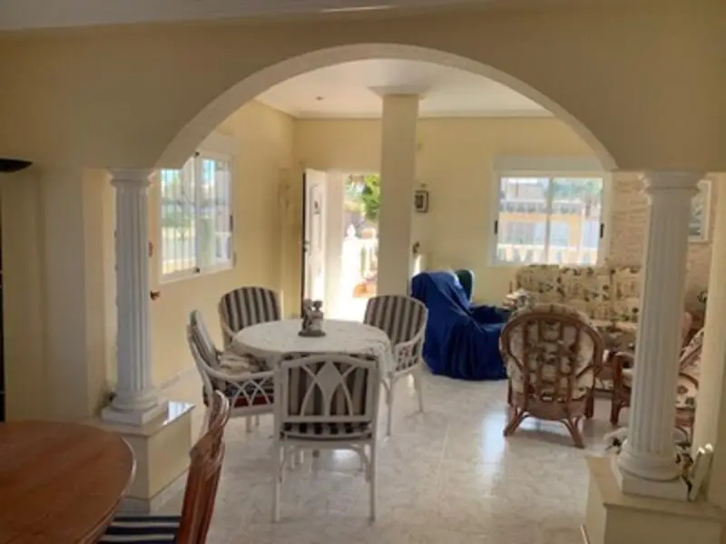 Villa en Venta La Siesta 4 Dormitorios Piscina Privada