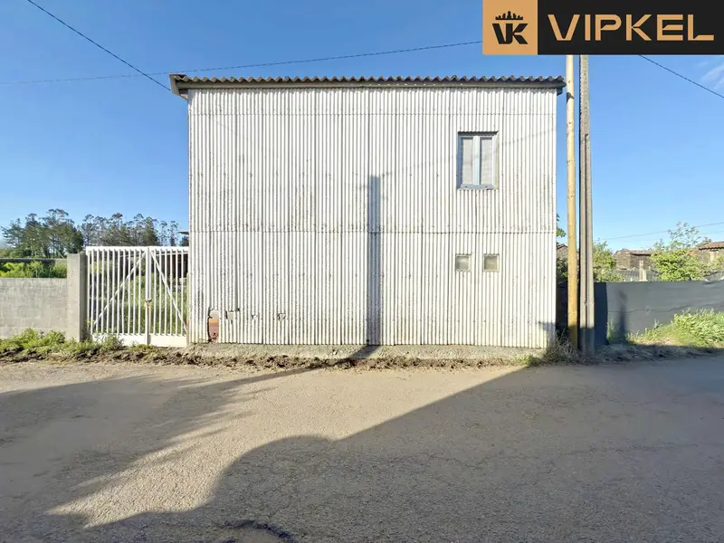 Casa en Padreiro Zas para reformar con terreno