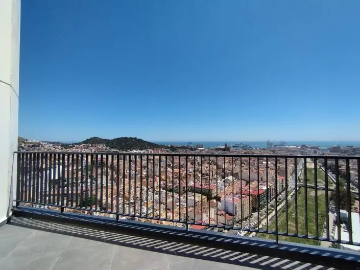 Ático de Lujo en Málaga 4 Dormitorios Terraza Panorámica