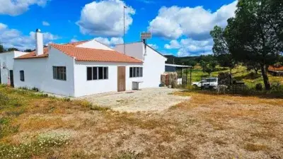 Casa Rústica con 155 Hectáreas y Abundante Agua Ideal para Ganadería