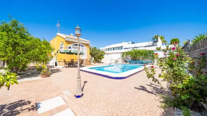Villa 3 Dormitorios Piscina Privada La Marina