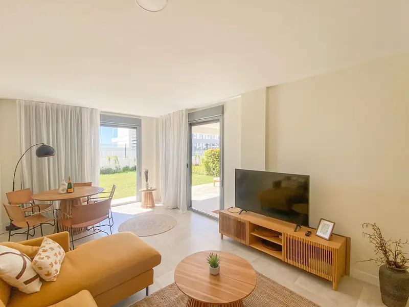 Apartamento en Selwo 2 Dormitorios Piscina y Gimnasio
