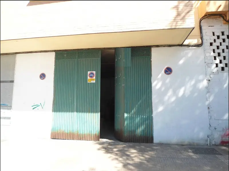 Venta Local Comercial San Fernando La Estacion Badajoz