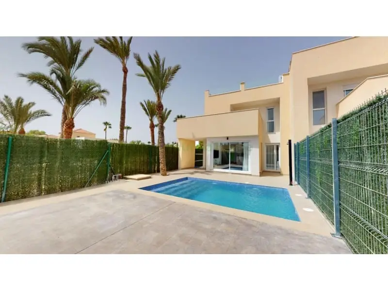 Villa en Los Urrutias con Piscina Privada y Amueblada