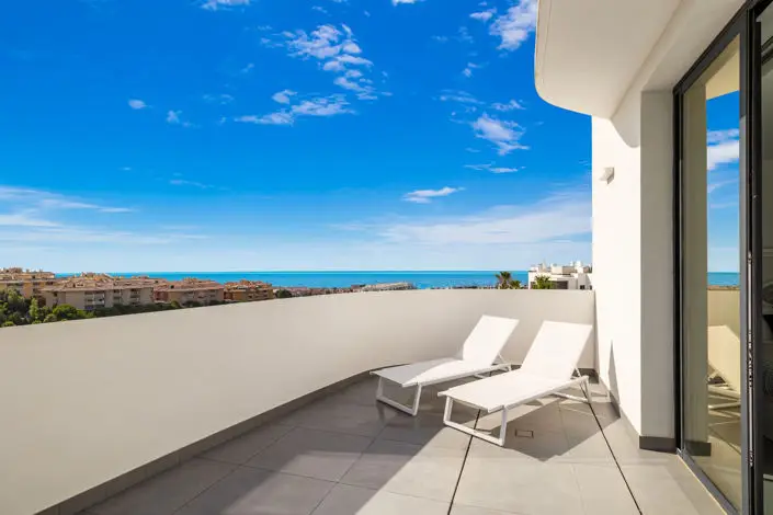 Atico 2 Dormitorios En Venta El Higueron Fuengirola