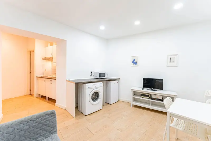Piso en venta Madrid Embajadores 50m2  Ideal Inversores
