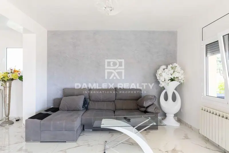 Chalet en venta Lloret de Mar con piscina y licencia alquiler