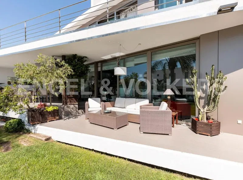 Chalet en Venta El Vendrell Tarragona con Piscina Jacuzzi y Vistas al Mar