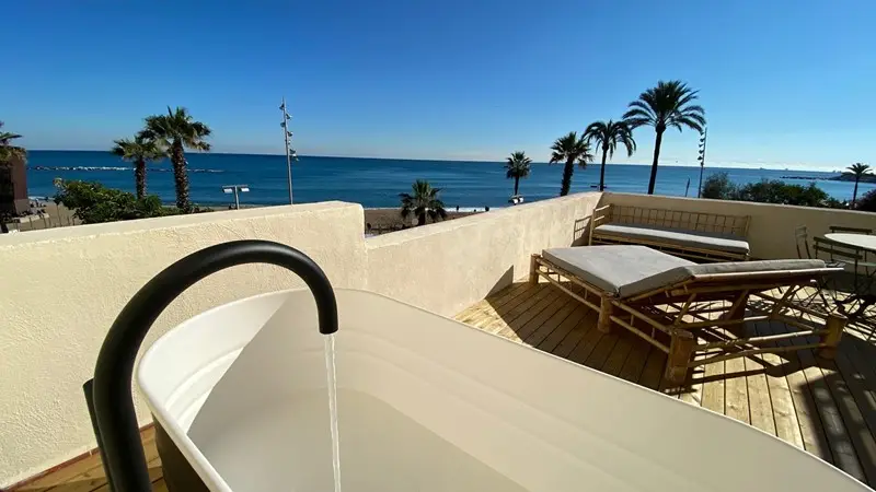 Casa en Barceloneta con Solarium Privado y Vistas al Mar