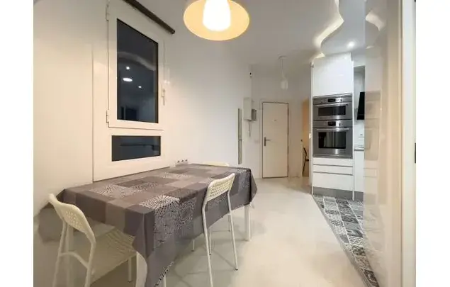 Apartamento 4 Dormitorios 75m2 Barcelona