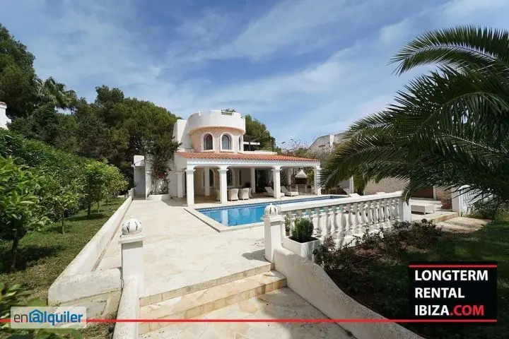 Chalet en Cala Llenya Alquiler Anual 3 Dormitorios Piscina