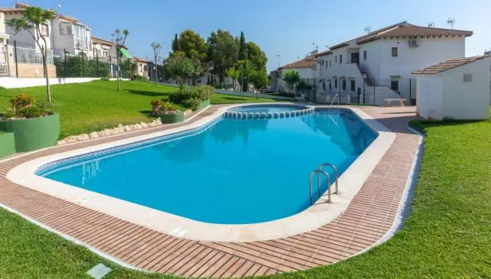 Villa en venta Torrevieja 2 dormitorios Los Balcones