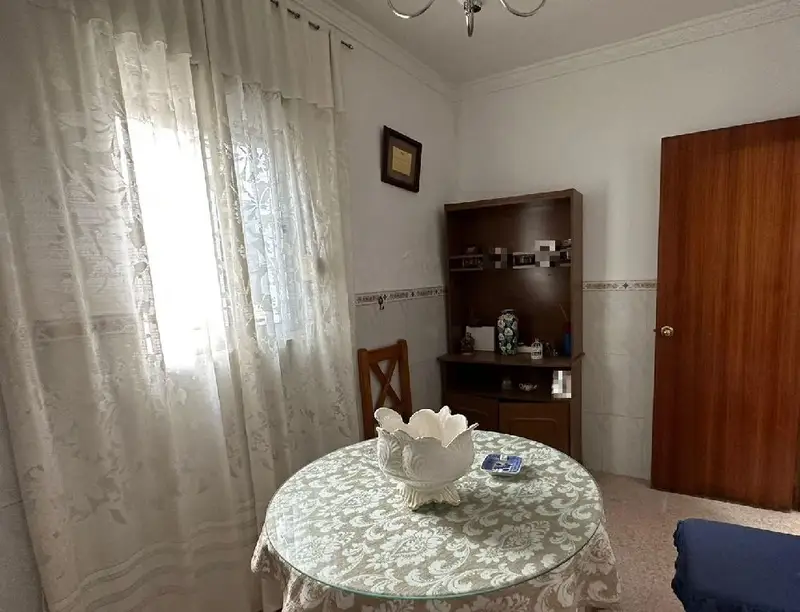 Casa con Patio en Parlamentarios Ubrique