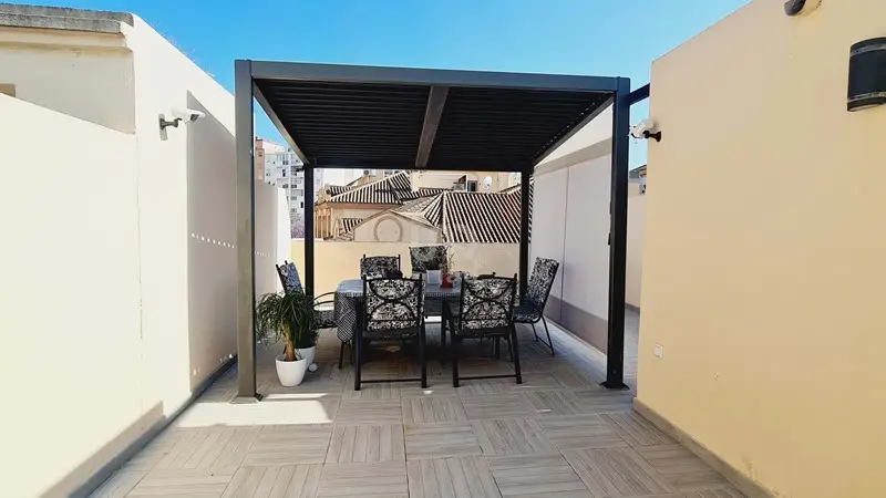 Ático en Málaga con Terraza Privada y Vistas 360º