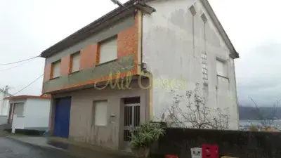 Casa en venta con vistas al mar en Braño Siavo Freixo