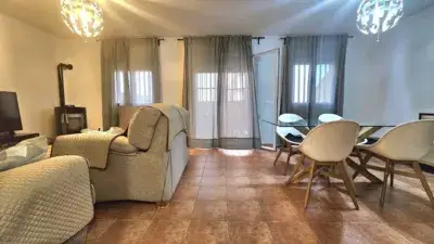 Chalet adosado en venta en Calle de la Cruz