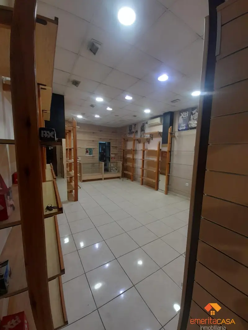 Venta Local Comercial con Trastero en Almendralejo