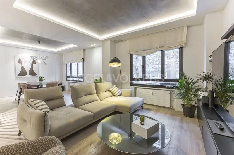 Apartamento en Alquiler Cuatro Caminos Madrid 3 Dormitorios 3 Baños Garaje