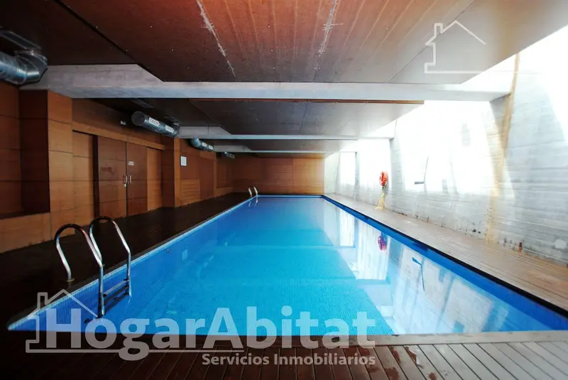 Apartamento en venta con piscina y terraza cerca de la playa