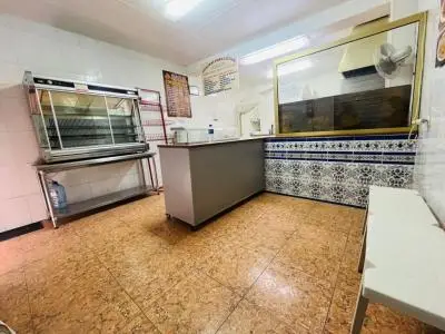 Local Comercial con Vivienda Polleria Equipada