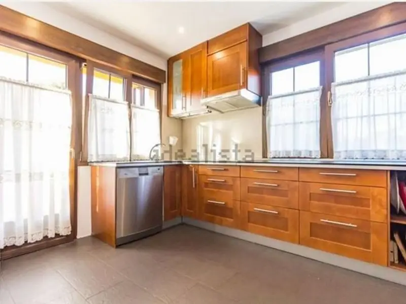 Chalet en Lamuño Asturias 400m2 con 2 Apartamentos