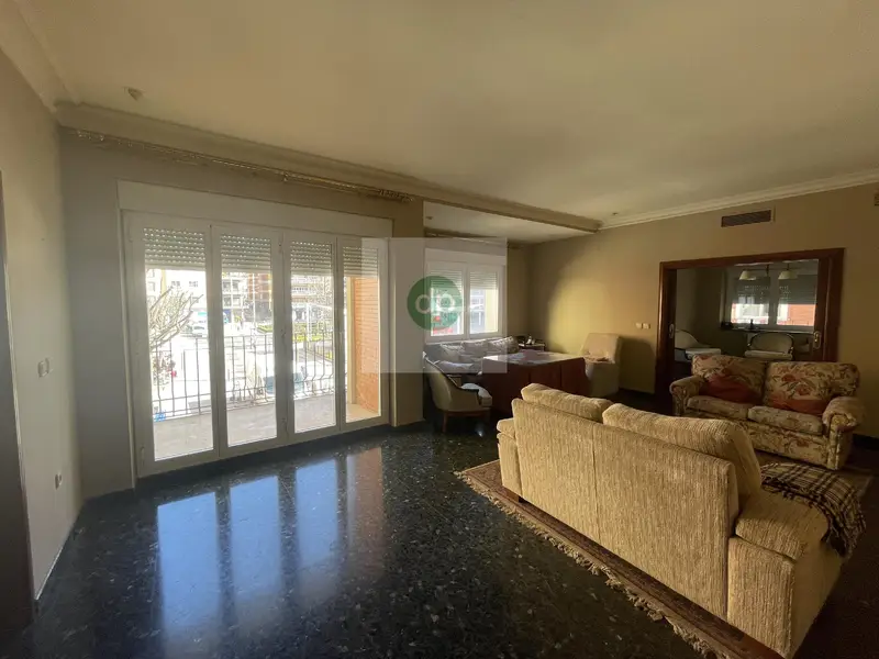 Piso amplio en venta 5 dormitorios 3 banos Plaza Alfereces
