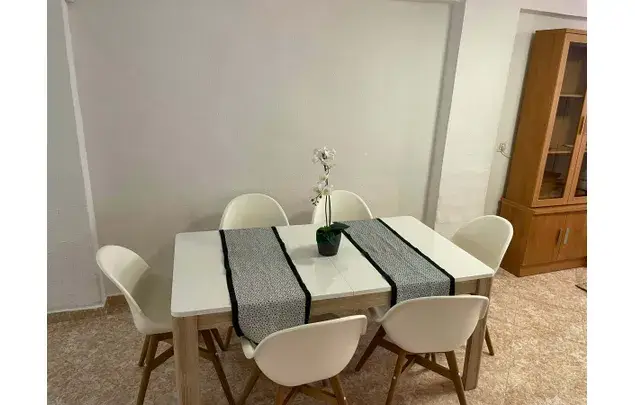 Rent a room of 85 m² in Málaga