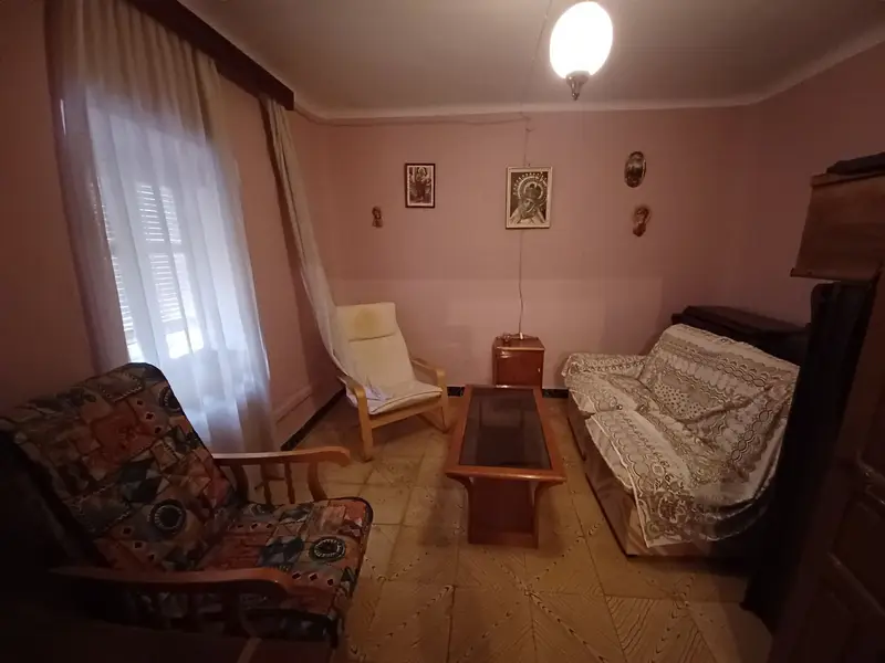 Casa en Bascula La Roda con Trastero y Patio