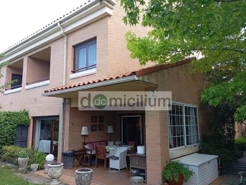 Venta Chalet 9 habitaciones Montecanal Zaragoza