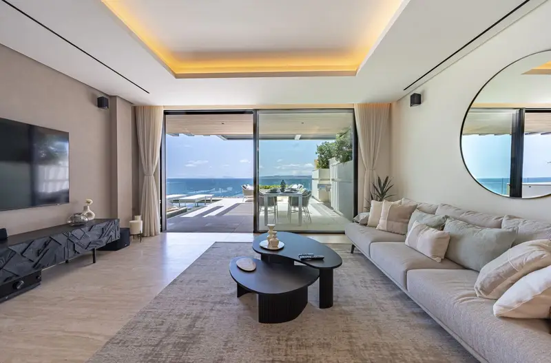 Apartamento Lujo Primera Linea Playa Estepona