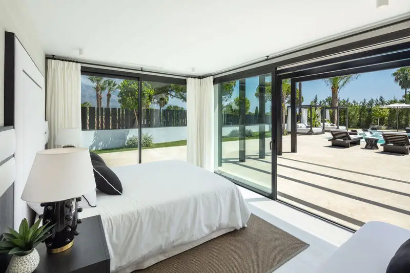 Villa de Lujo en Nueva Andalucía 5 Dormitorios Cerca de Puerto Banús