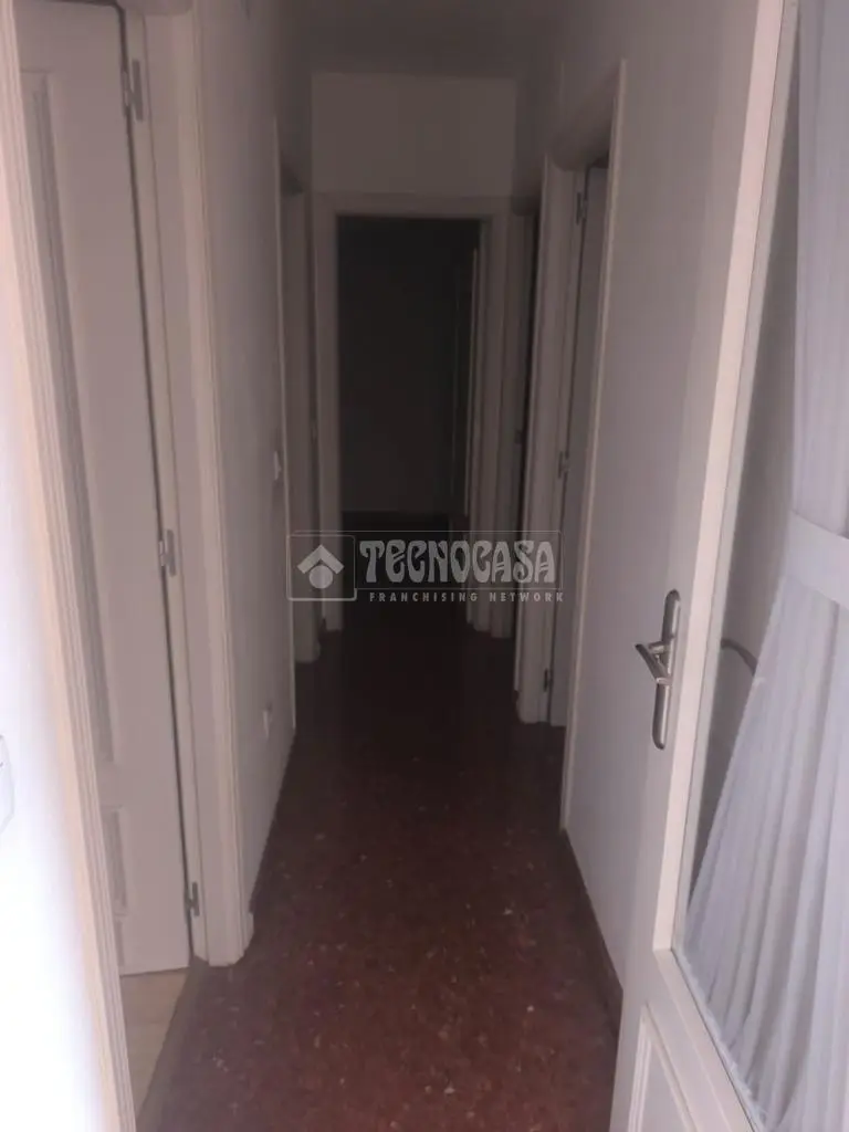 Piso Reformado con Garaje junto al Hospital