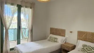 Apartamento en Sotogrande Marina con Vistas al Jardin