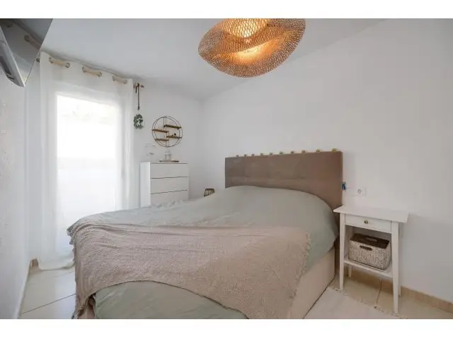 Casa adosada reformada en Los Balcones Torrevieja con spa privado