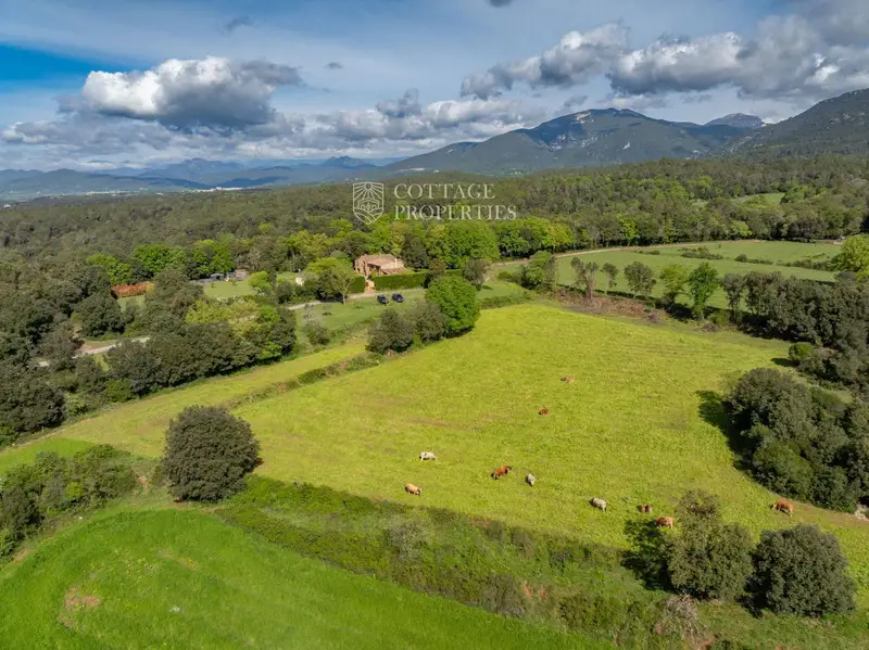 Chalet Rustico 4 hectareas Garrotxa Girona