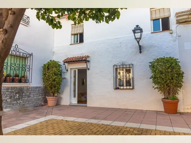 Adosado 5 Dormitorios Cancelada  Casa con Encanto Reformada