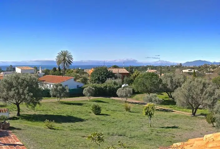 Villa de Lujo en venta 4 Dormitorios Elviria