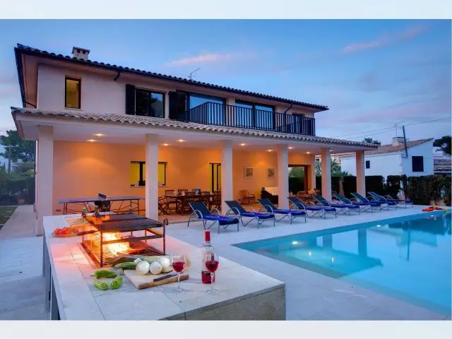 Casa Villa 4 Dormitorios Mallorca Alquiler Playa Piscina Barbacoa
