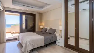 Atico Duplex Primera Linea Estepona