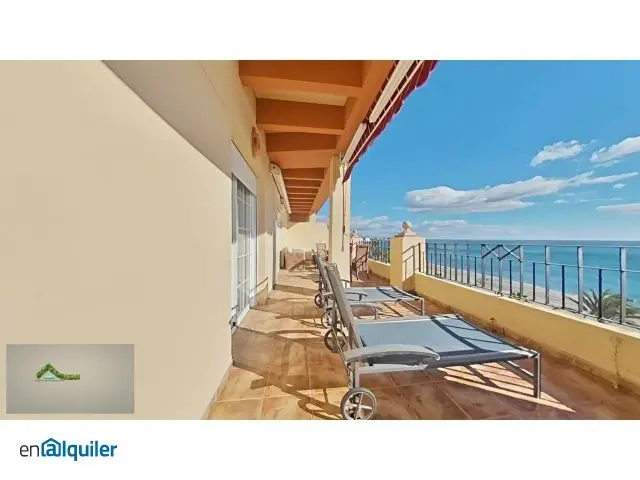 Ático de Lujo en Primera Línea de Playa Estepona